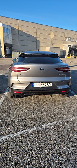 Jaguar I-PACE 2 of 3