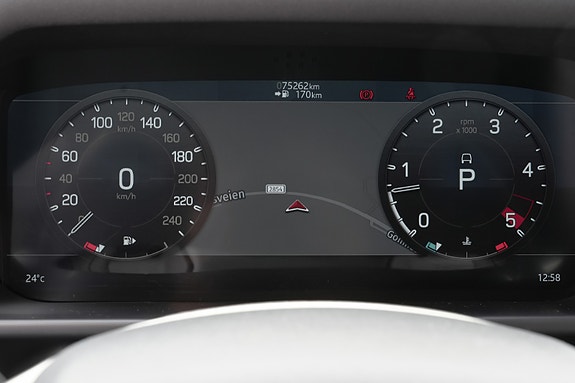 Land Rover Defender 110 20 of 26