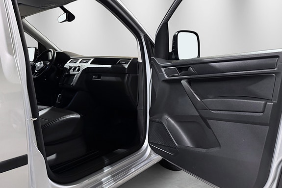 Volkswagen Caddy Maxi 23 of 30