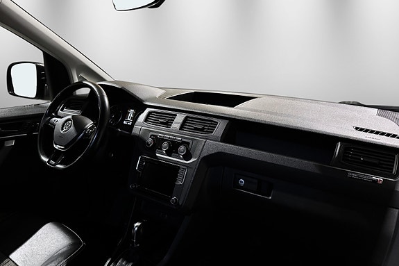 Volkswagen Caddy Maxi 24 of 30