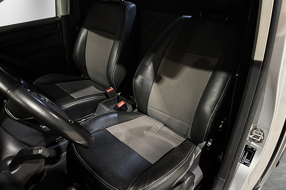 Volkswagen Caddy Maxi 17 of 30