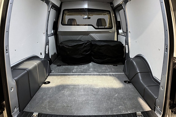 Volkswagen Caddy Maxi 21 of 30