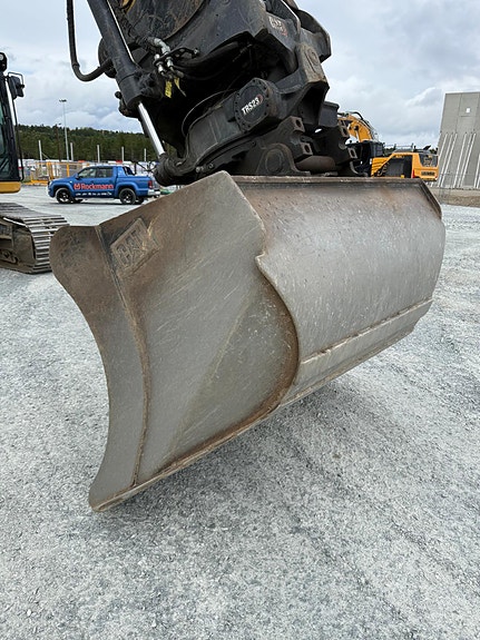 Cat 326 25 of 26