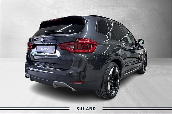 BMW iX3 5 of 30