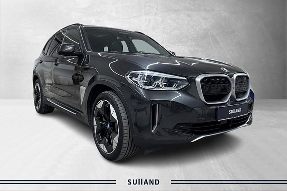 BMW iX3 7 of 30