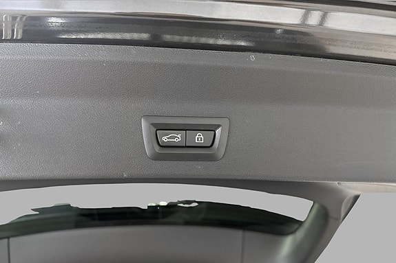 BMW iX3 23 of 30