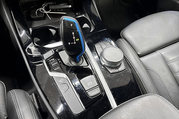 BMW iX3 26 of 30