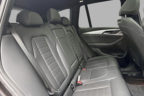 BMW iX3 18 of 30
