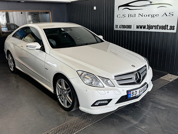 Mercedes-Benz E250 2 of 11
