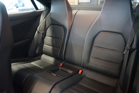 Mercedes-Benz E250 8 of 11