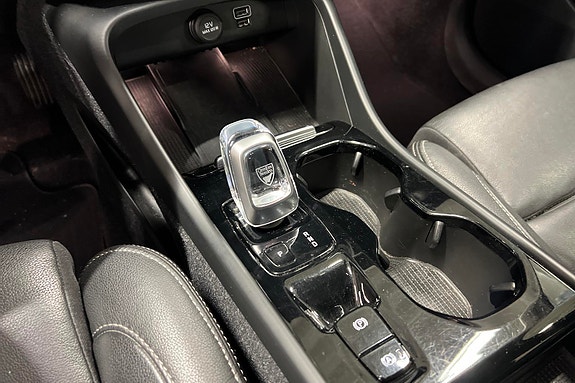 Volvo XC40 26 of 30