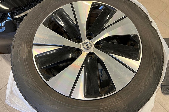 Volvo XC40 27 of 30