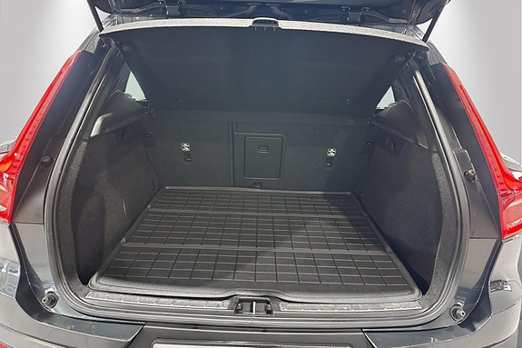 Volvo XC40 5 of 30