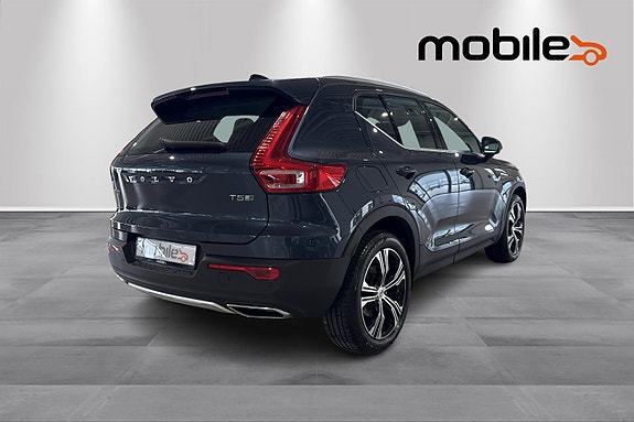 Volvo XC40 3 of 30