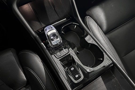 Volvo XC40 14 of 30
