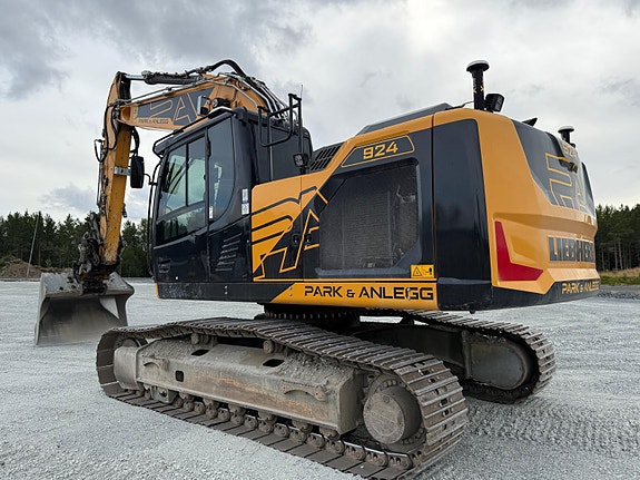 Liebherr 924 4 of 26