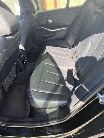 BMW 320d 9 of 11