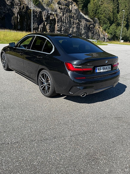 BMW 320d 5 of 11