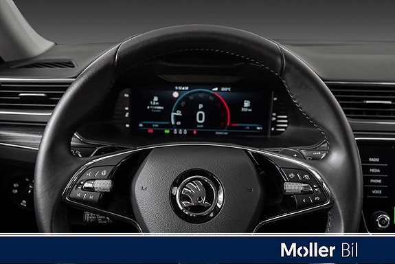 Skoda Superb 9 of 19
