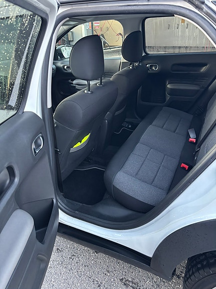 Citroen C4 Cactus 8 of 11