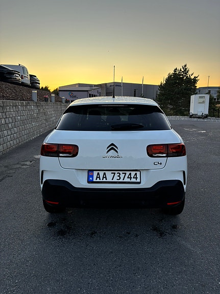 Citroen C4 Cactus 2 of 11