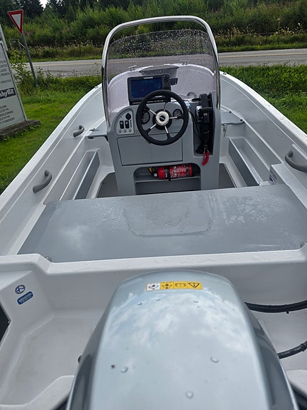 Terhi 450CC med Honda BF40 og Lowrance Eagle 9. Utstillingsmodell 8 of 11