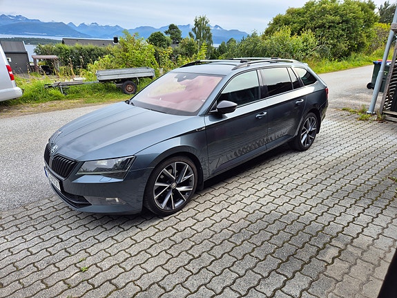 Skoda Superb 9 of 30