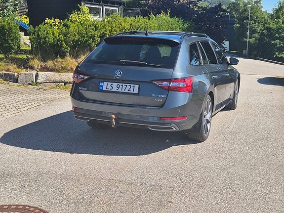Skoda Superb 11 of 30