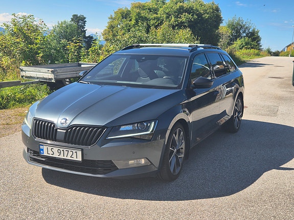 Skoda Superb 14 of 30