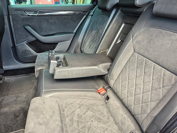 Skoda Superb 23 of 30