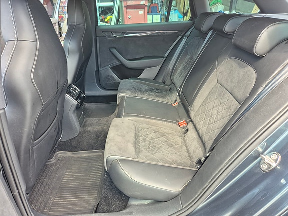Skoda Superb 24 of 30