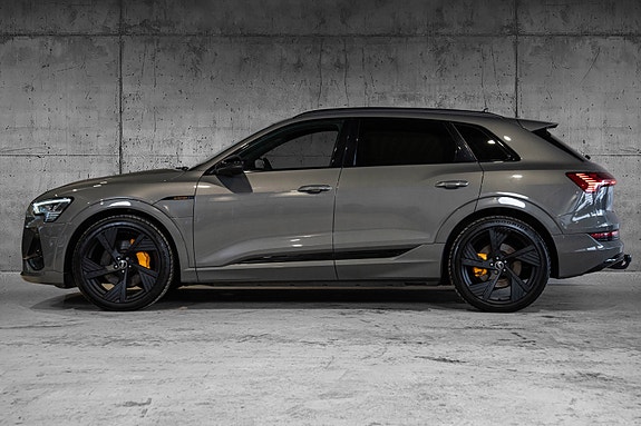 Audi e-tron 6 of 30
