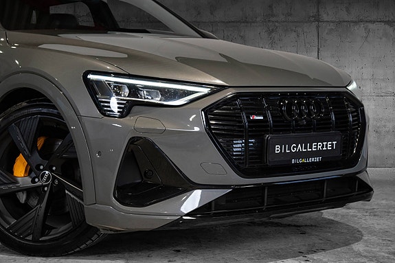 Audi e-tron 3 of 30