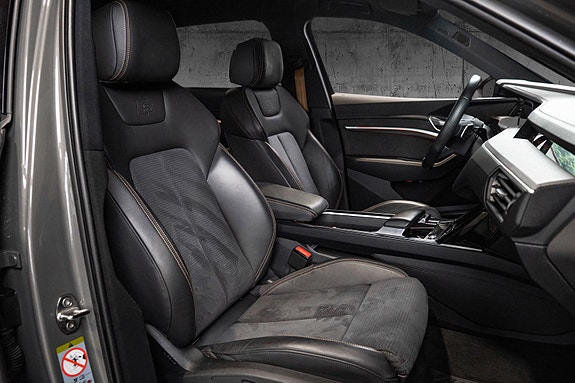 Audi e-tron 19 of 30