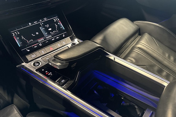Audi e-tron 16 of 28