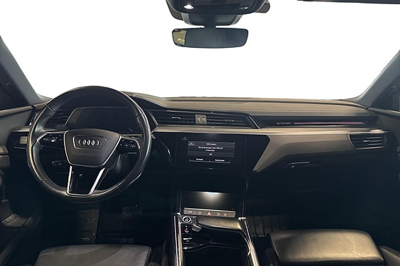 Audi e-tron 7 of 28