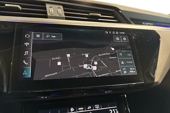 Audi e-tron 13 of 28
