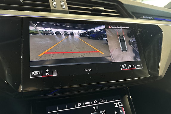 Audi e-tron 12 of 28