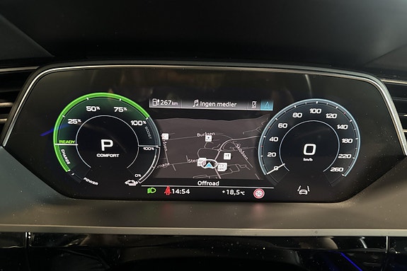 Audi e-tron 8 of 28