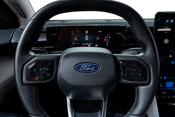 Ford Explorer 20 of 30