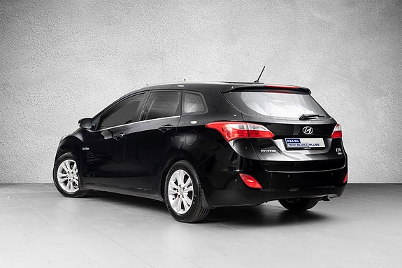 Hyundai i30 3 of 16