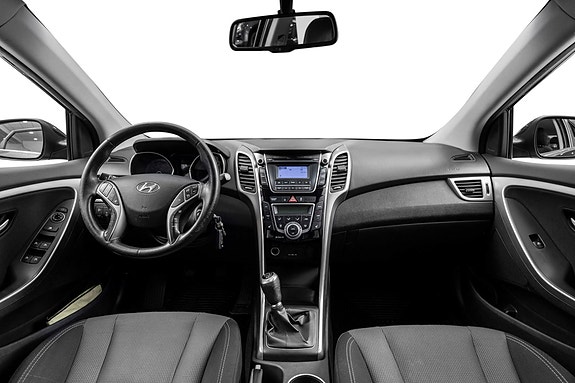 Hyundai i30 8 of 16