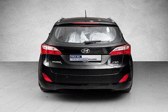 Hyundai i30 4 of 16