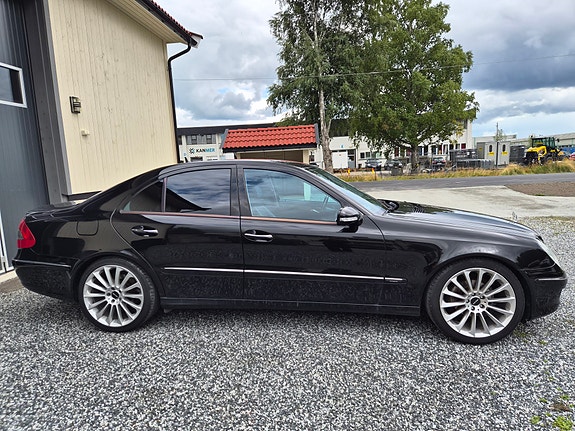 Mercedes-Benz E220 d 5 of 22