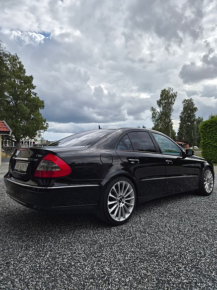 Mercedes-Benz E220 d 6 of 22