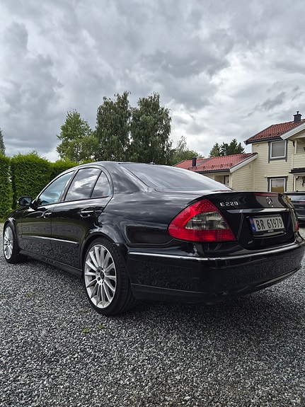 Mercedes-Benz E220 d 8 of 22