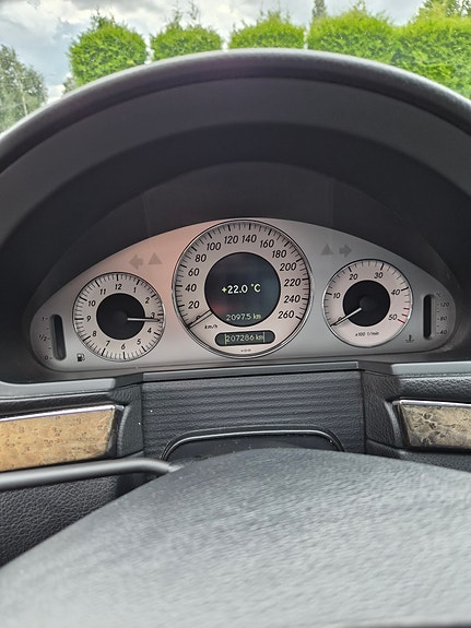 Mercedes-Benz E220 d 18 of 22