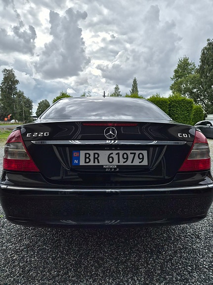 Mercedes-Benz E220 d 7 of 22