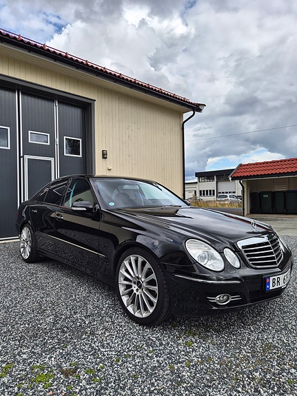 Mercedes-Benz E220 d 3 of 22