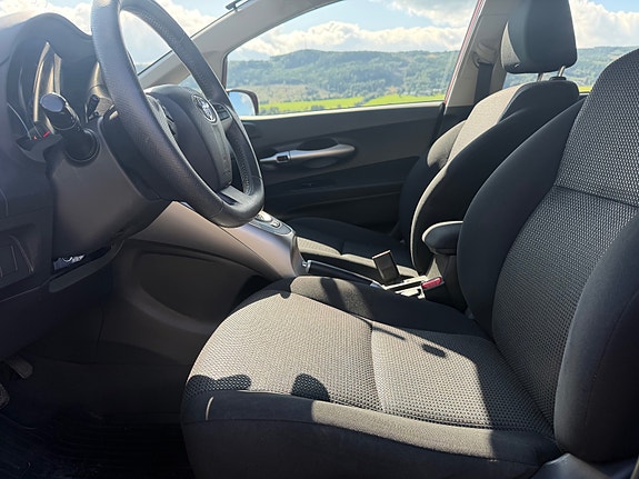 Toyota Auris 11 of 20